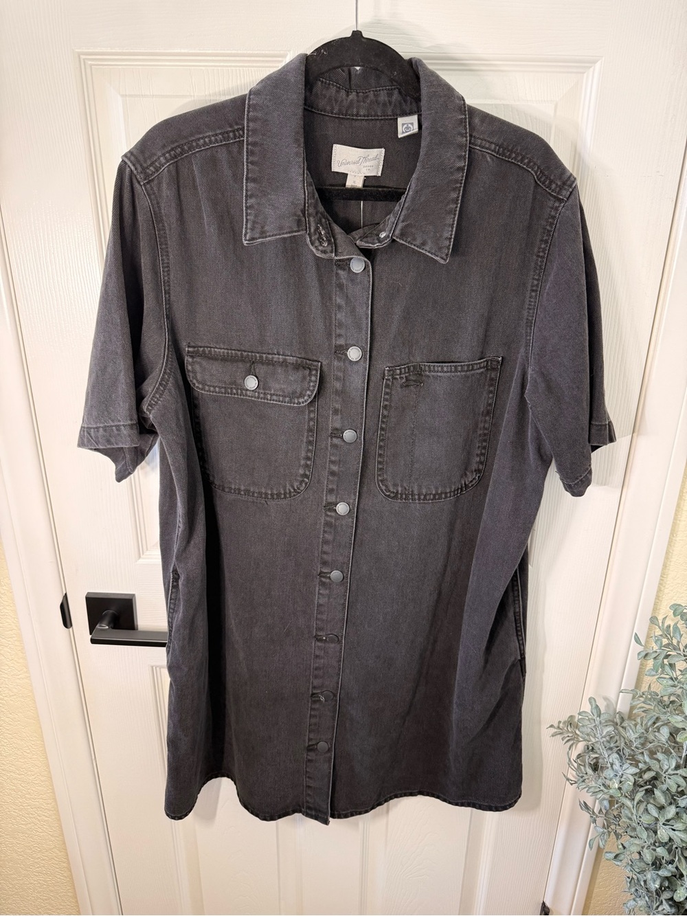 Universal Thread Charcoal Button-Front Shirt Dress READ SIZING DESCRIPTION